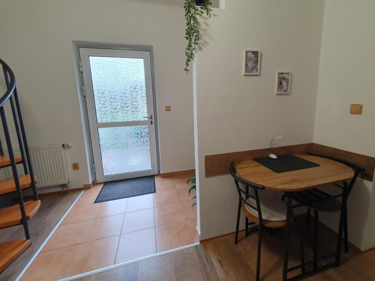 Apartmán U Jakuba Dvůr Králové nad Labem Exterior foto
